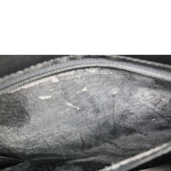 LOUIS VUITTON Arche Pochette Epi Leather Shoulder Bag Black