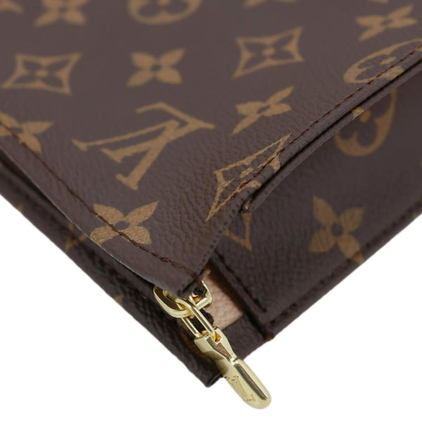 LOUIS VUITTON Toiletry Pouch 26 Monogram Canvas Clutch Brown