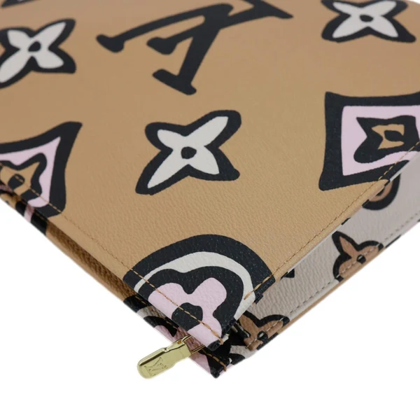 LOUIS VUITTON Wild At Heart Toiletry 26 Monogram Giant Cosmetics Pouch Multicolor