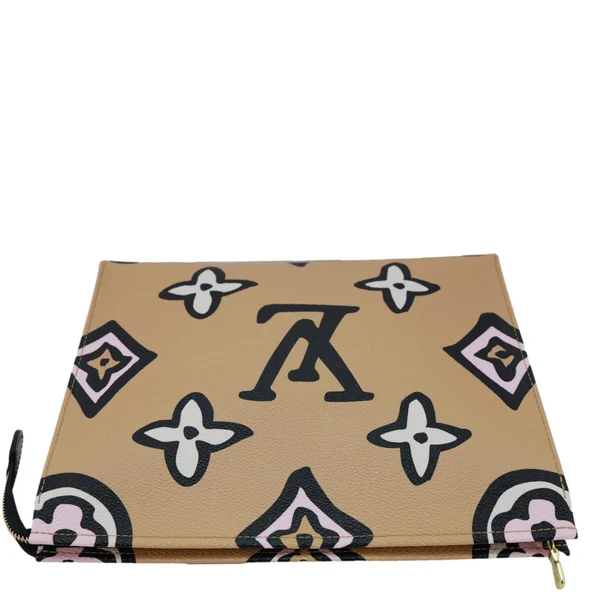 LOUIS VUITTON Wild At Heart Toiletry 26 Monogram Giant Cosmetics Pouch Multicolor