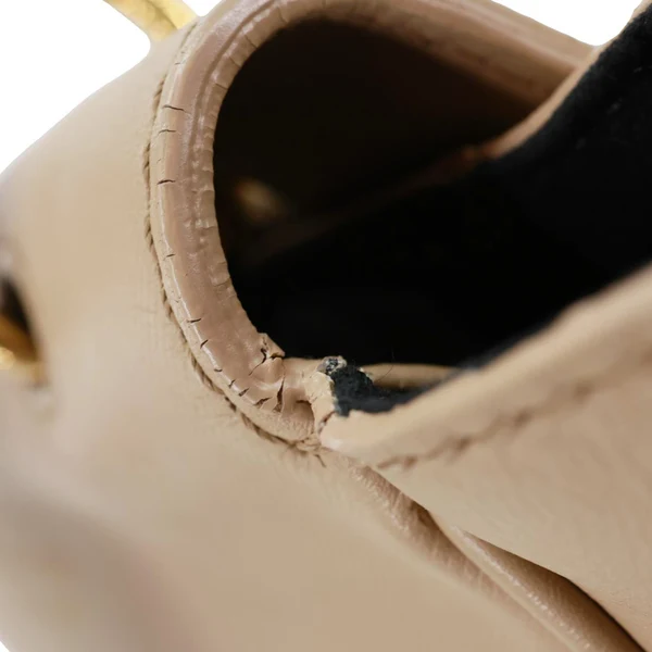 BURBERRY DK88 Medium Leather Top Handle Crossbody Bag Beige