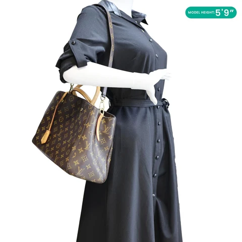 LOUIS VUITTON Montaigne MM Monogram Canvas Shoulder Bag Brown