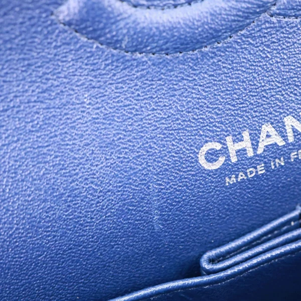 CHANEL Jumbo Classic Double Flap Quilted Lambskin Leather Shoulder Bag Navy Blue
