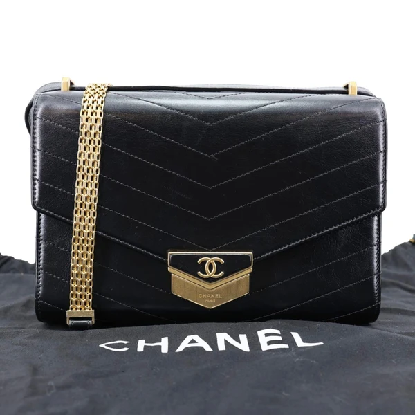 CHANEL Medal Flap Calfskin Chevron Quilted Leather Shoulder Bag Black