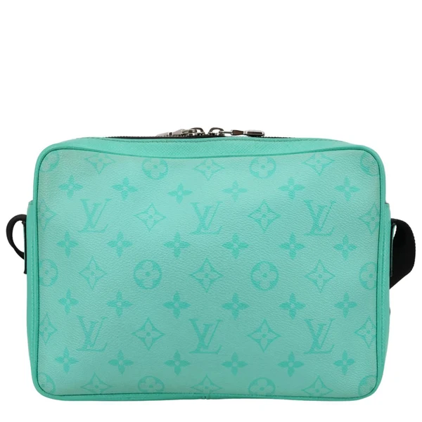 LOUIS VUITTON Outdoor Taiga Monogram Messenger Bag Miami Green