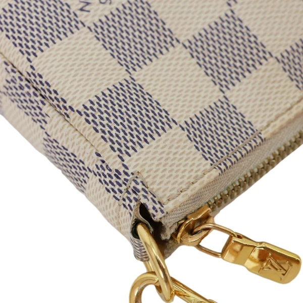 LOUIS VUITTON Pochette Accessoires Damier Azur Pouch White