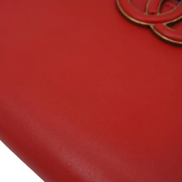 CHANEL Coco Curve Flap Small Quilted Calfskin Leather Messenger Bag Red