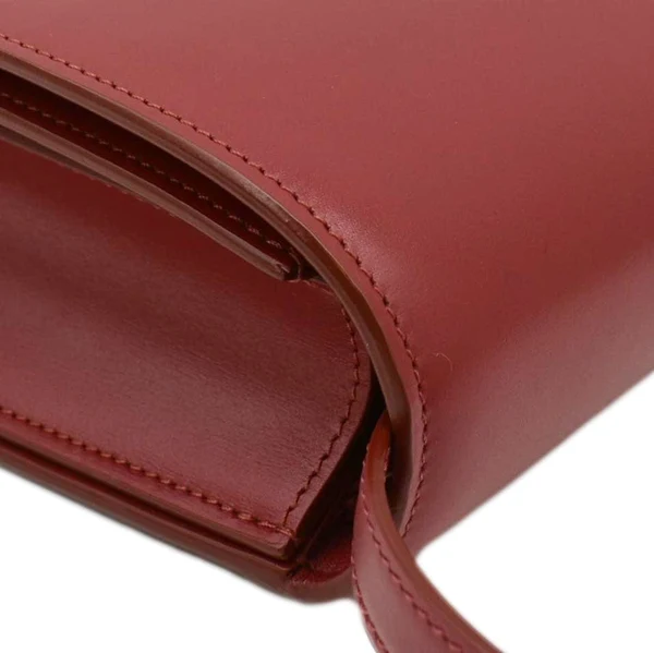 CELINE Classic Box Medium Leather Flap corner look