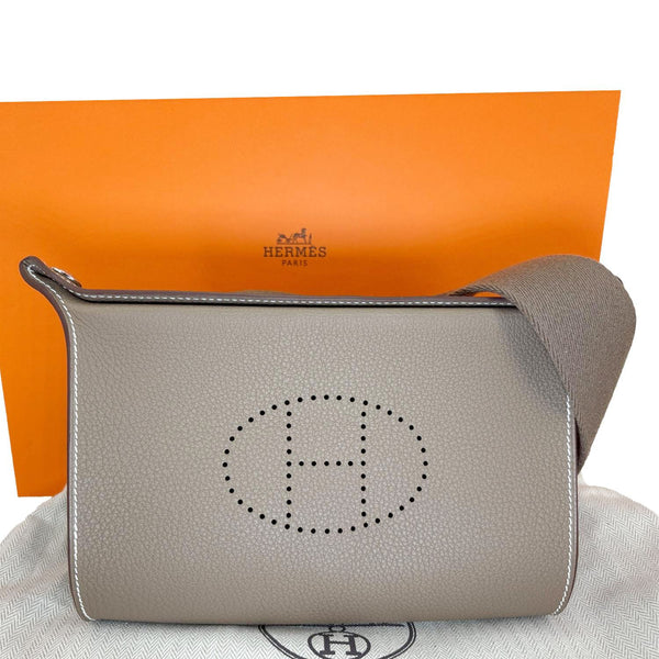 HERMES Videpoches Clemence Leather Crossbody Bag Beige