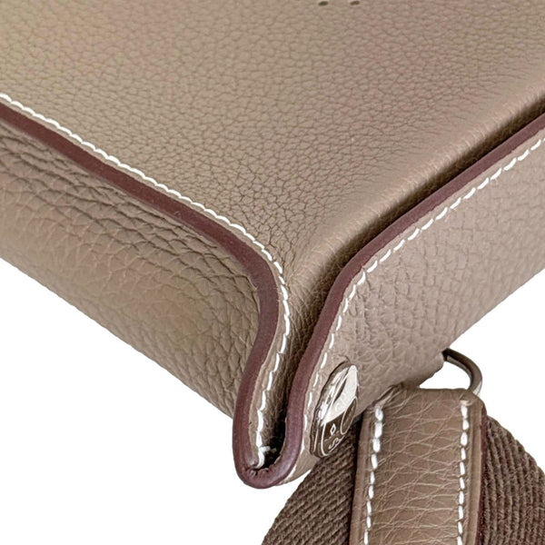 HERMES Videpoches Clemence Leather Crossbody Bag Beige