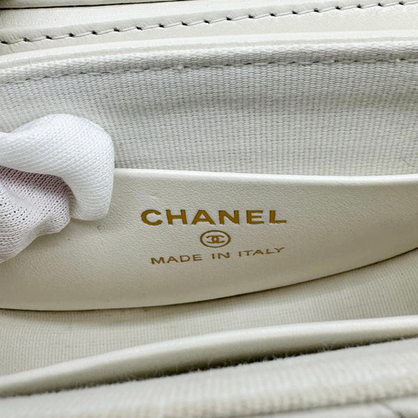 CHANEL Aged Quilted Calfskin Leather Top Handle Clutch With Chain White