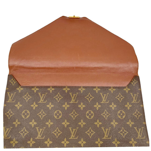 LOUIS VUITTON Poche Plate Envelope Monogram Canvas Clutch Brown