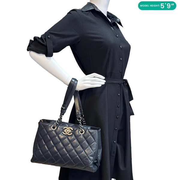 CHANEL City Rock Quilted Leather Shopping Tote Bag Black