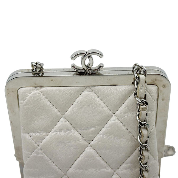 CHANEL Kisslock Logo Plexiglass Quilted Lambskin Leather Clutch With Chain White