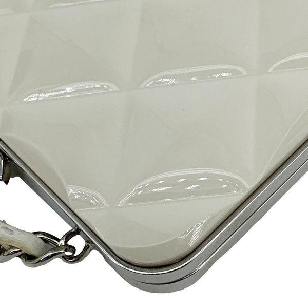 CHANEL Kisslock Logo Plexiglass Quilted Lambskin Leather Clutch With Chain White