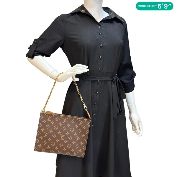 LOUIS VUITTON Toiletry Pouch On Chain Monogram Canvas Clutch Brown